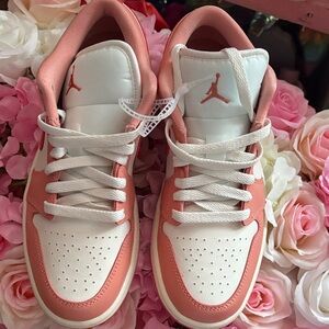 Jordan Kids Sneakers in Pink and White